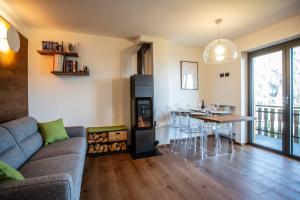 Afbeelding uit fotogalerij van La Rosa delle Alpi Luxury Apartment in Chamois