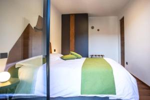 Afbeelding uit fotogalerij van La Rosa delle Alpi Luxury Apartment in Chamois +28 foto's