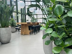Un restaurant u otro lugar para comer en Unity Malmö - A Studio Hotel