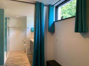 Koupelna v ubytování Chez Isa + 25 fotografií