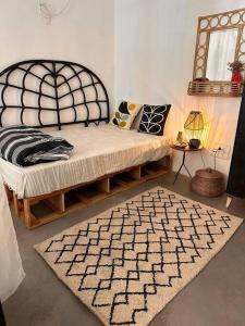 Ein Bett oder Betten in einem Zimmer der Unterkunft Amazing private loft apartment, Tel Aviv Jaffa