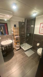 Ванна кімната в LE-Style! Top-Galerie-Studio Bauhaus-Stil