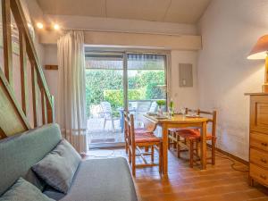 Posezení v ubytování Apartment Le Jardin de Matisse by Interhome