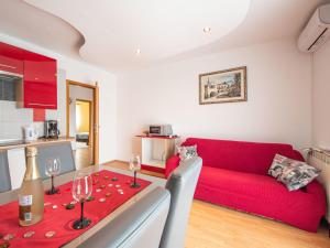 Kuchyňa alebo kuchynka v ubytovaní Apartment Markulin by Interhome