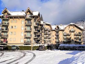 Apartment Le Grand Panorama 412 by Interhome om vinteren