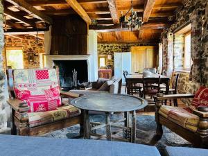 Foto de la galeria de Beau Corps de Ferme de 400 m2 à Barcelonnette a Aubrée