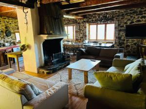 Foto de la galeria de Beau Corps de Ferme de 400 m2 à Barcelonnette a Aubrée