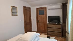 Gallery image of Hanul Ancutei in Curtea de Argeş +27 photos