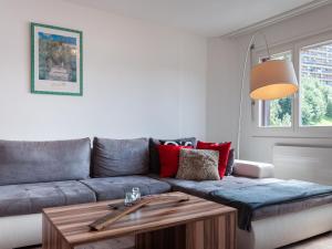 Area soggiorno di Apartment Lake Placid B5 by Interhome