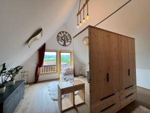 Uma área de estar em Chalet Steirisch Ursprung by Interhome