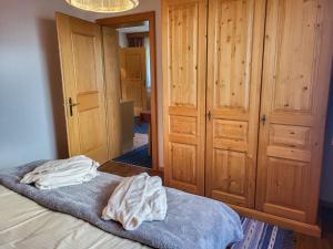 Postel nebo postele na pokoji v ubytování Apartment Sonnenschein B by Interhome