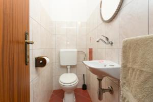 Koupelna v ubytování Apartment Mirca 732b + 27 fotografií