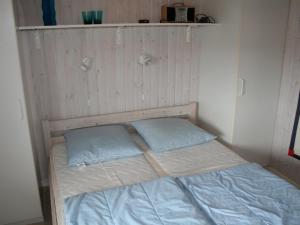 Postel nebo postele na pokoji v ubytování Holiday Home Tonna - 1km from the sea by Interhome + 6 fotografií