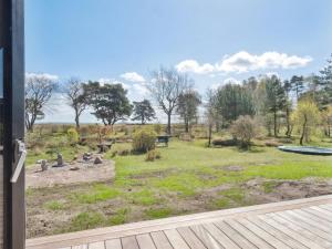 Zahrada ubytování Holiday Home Toska - 100m to the inlet by Interhome