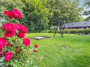 Zahrada ubytování Holiday Home Edin - 150m from the sea by Interhome