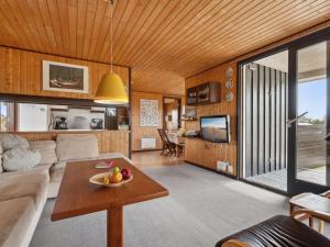 Kuchyň nebo kuchyňský kout v ubytování Holiday Home Sulo - 1-4km from the sea by Interhome