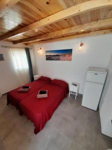 Кровать или кровати в номере Ibiza Suite Independent bedroom and bathroom