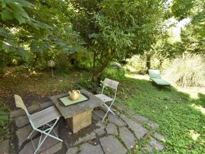 A garden outside Holiday Home La Casa del Nonno by Interhome