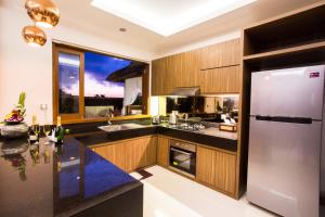 Η κουζίνα ή μικρή κουζίνα στο Villa DK - Bali