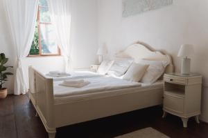 Fotografie z fotogalerie ubytování Zámecké apartmá Křinec v destinaci Křinec