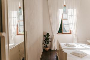 Fotografie z fotogalerie ubytování Zámecké apartmá Křinec v destinaci Křinec