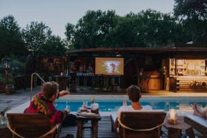Bazén v ubytování Cabañas en el Bosque a 5 minutos del mar - Estancia CH nebo v jeho okolí