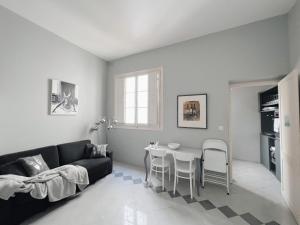 A seating area at CHARM EL MALTA - Spacious 1BR Apartment