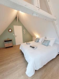 Cama o camas de una habitación en La Maison d'Equilly