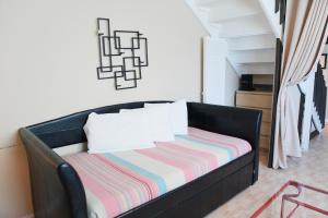 Postel nebo postele na pokoji v ubytování Castle L1 Double-Loft Condo with Beach Access, Pool, Tennis and Free Parking!