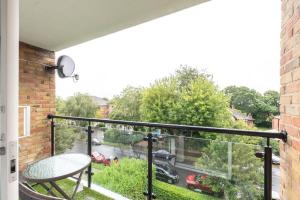 Gallery image of Admiral - 2 Bedroom Flat With Parking in Southampton