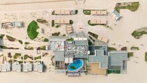 Uma vista aérea de Fuwairit Kite Beach, Tapestry Collection By Hilton