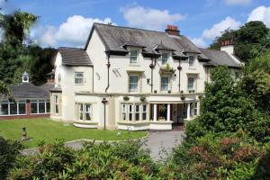 Afbeelding uit fotogalerij van Briars Hall Hotel in Burscough