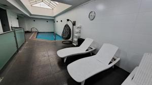 Πισίνα στο ή κοντά στο Hotel Diego de Almagro Temuco