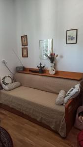 A seating area at Obala Portoroz
