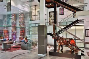 Gambar di galeri bagi Legend Hotel Lagos Airport, Curio Collection By Hilton di Lagos