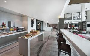 Makanan di atau berdekatan hotel
