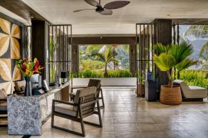 Posezení v ubytování Hilton Seychelles Northolme Resort & Spa