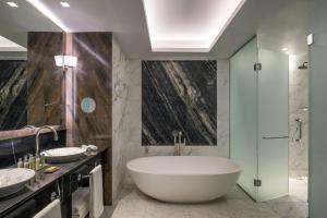 Hilton Tangier Al Houara Resort & Spa的一间浴室
