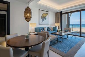 Hilton Tangier Al Houara Resort & Spa的休息区
