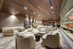 Posezení v ubytování DoubleTree by Hilton Adana