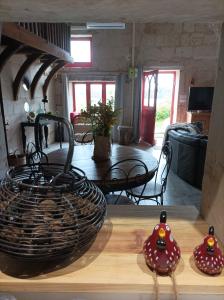 Fotografia z galérie ubytovania Gite des Perreyeurs - maison troglodyte avec vue sur Loire v destinácii Montsoreau + 16 fotografií