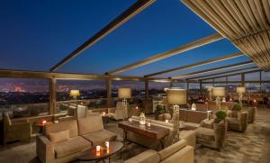 Posezení v ubytování Doubletree By Hilton Elazig