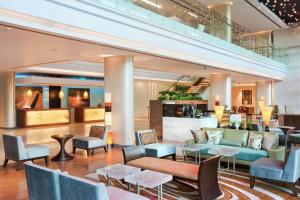 Hilton Windhoek tesisinde bir oturma alanı