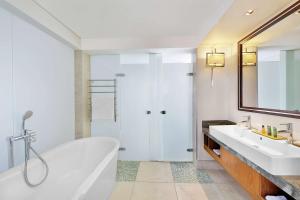 Hilton Windhoek tesisinde bir banyo