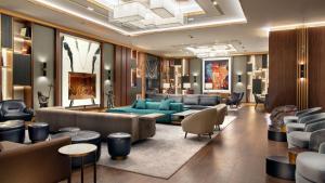Uma área de estar em Hilton Istanbul Maslak