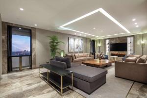 Uma área de estar em Hilton Istanbul Maslak