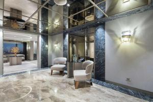 Uma área de estar em Hilton Istanbul Maslak