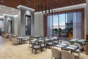 Doubletree By Hilton Canakkale餐厅或其他用餐的地方