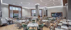 Doubletree By Hilton Canakkale餐厅或其他用餐的地方