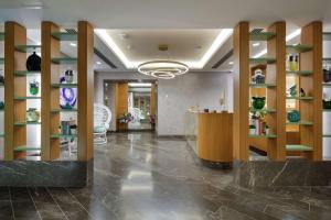 Vstupní hala nebo recepce v ubytování Doubletree By Hilton Antalya City Centre